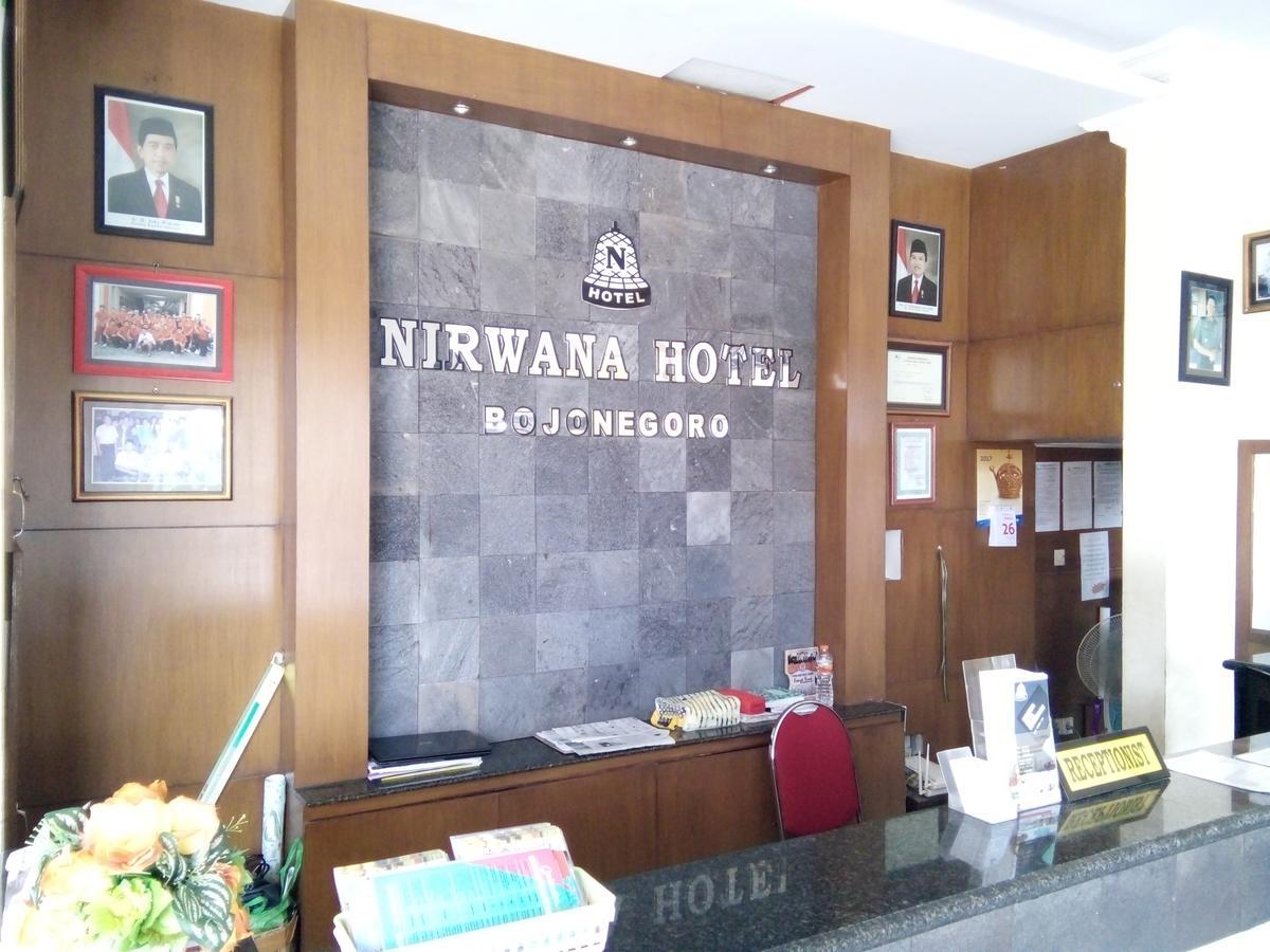 Nirwana Hotel Bojonegoro ภายนอก รูปภาพ