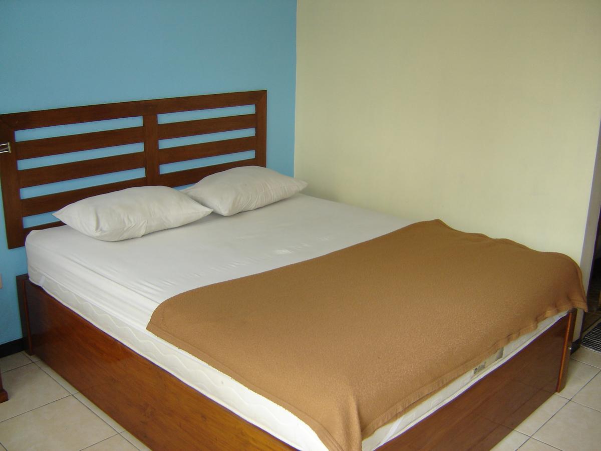 Nirwana Hotel Bojonegoro ภายนอก รูปภาพ